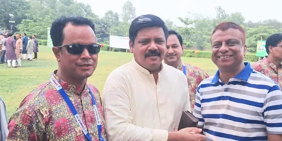 গাজীপুর সিটি কর্পোরেশনের প্রশাসকের হলেন মহানগর বিএনপির সভাপতি শওকত হোসেন সরকার 