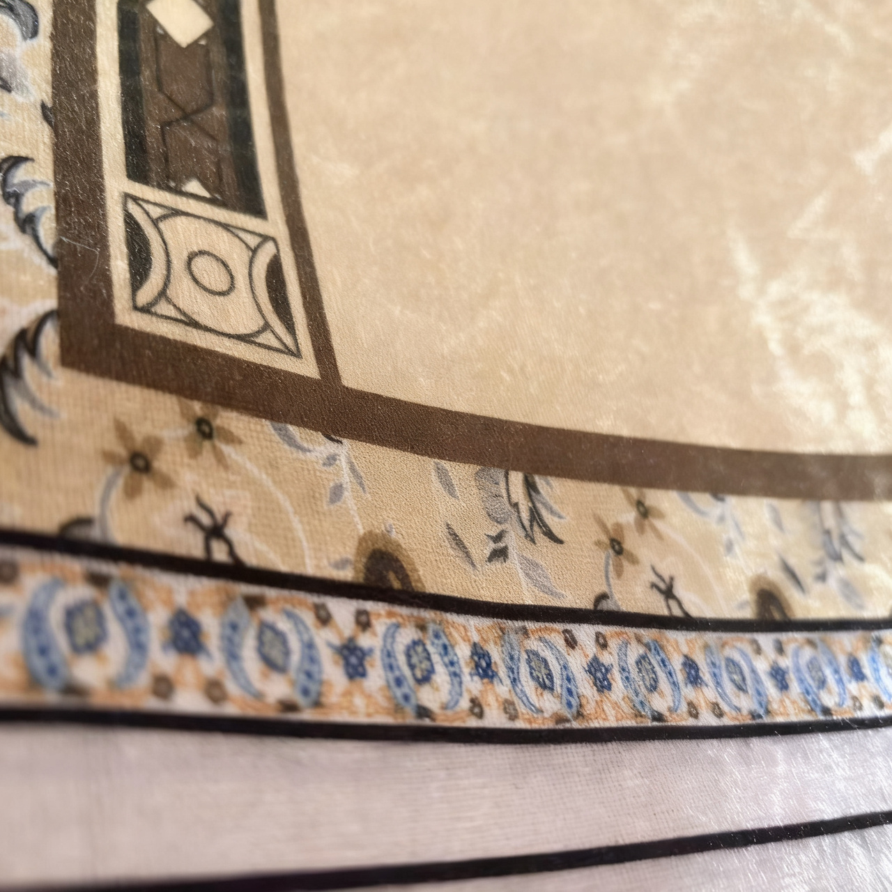 Gebetsmatte mit geometrischem Muster