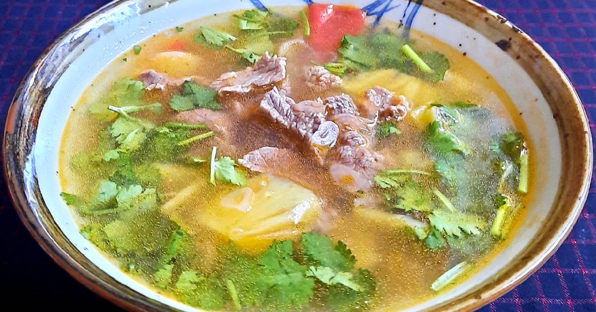 Canh thịt bò nấu thơm cà