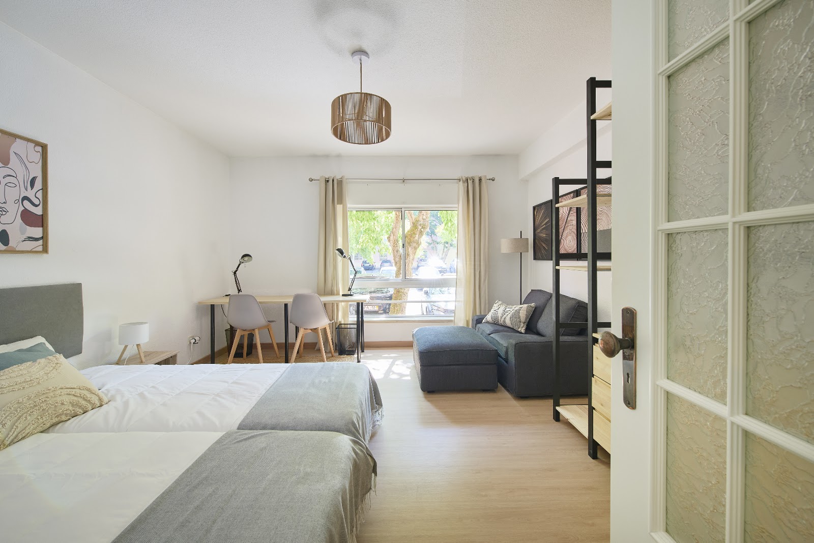 T8#R1 - Comfortable bedroom in Telheiras