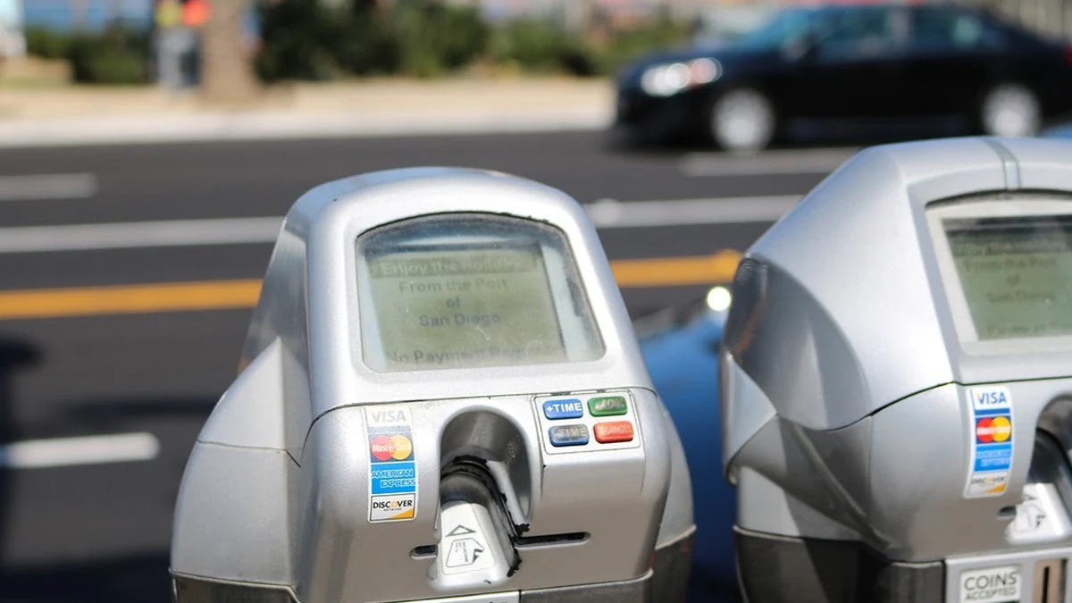 SCHD와 JEPI ETF 운용보수 및 배당 정책 비교