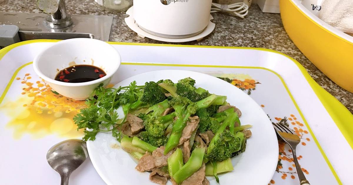 Bò xào bông cải sốt dầu hào