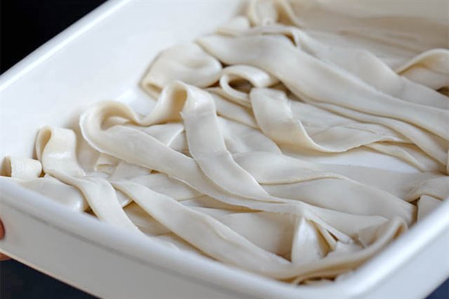 Mì Sợi Cọng Lớn Đơn Giản