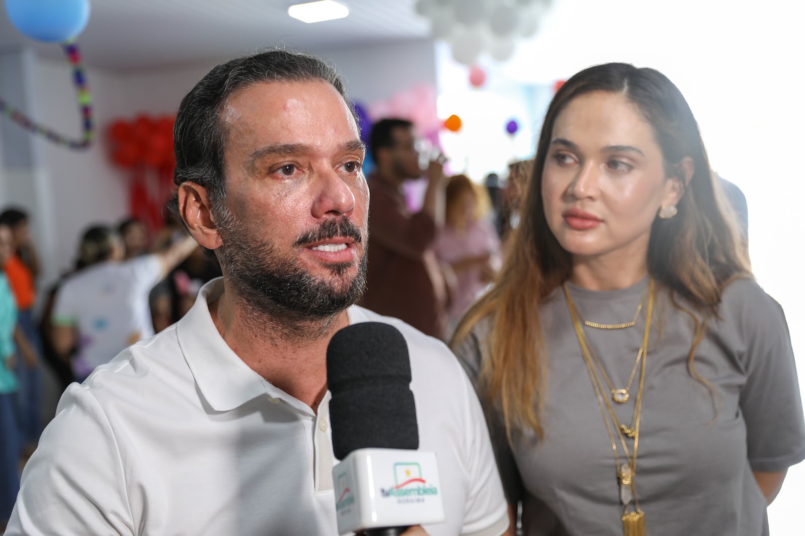 Neuropsicopedagoga acompanha oficina prática com crianças atendidas pelo programa Teamarr em Roraima