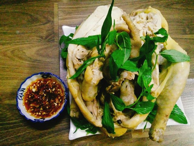 Gà Luộc Nước Dừa