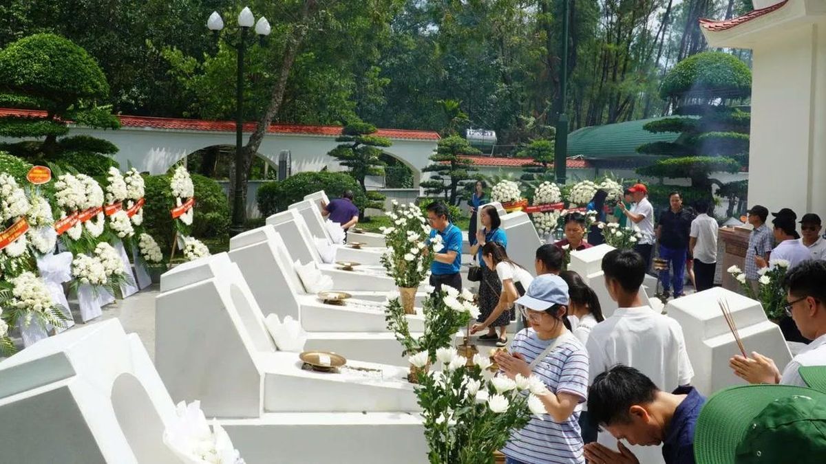 Tưởng niệm 10 nữ Anh hùng liệt sĩ Thanh niên xung phong Ngã ba Đồng Lộc - Báo Sài Gòn Giải Phóng