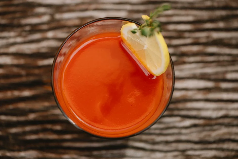 Suco de tomate com soja reduz inflamação segundo ciência