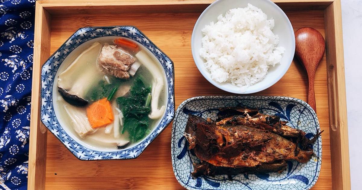 Canh sườn nấu nấm