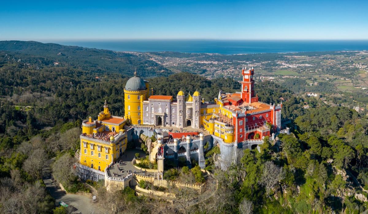 A Day of Enchantment: Lisbon & Sintra Family Tour