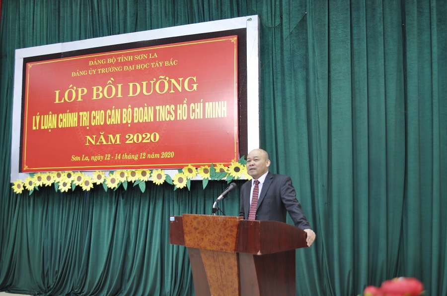 Lớp bồi dưỡng lý luận chính trị cho cán bộ Đoàn TNCS Hồ Chí Minh tại Trường Đại học Tây Bắc
