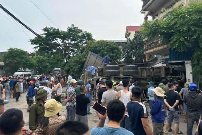 Thái Nguyên: Tai nạn giữa xe đầu kéo và xe bồn bê tông, 1 người tử vong - Báo Xây Dựng