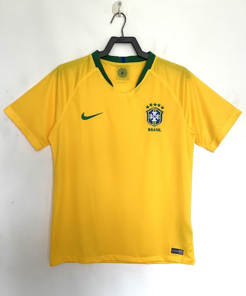 Equipación local de Brasil 2018.jpeg