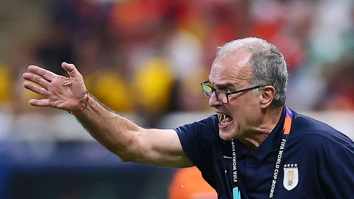HLV Marcelo Bielsa quát thẳng phóng viên - Tạp chí Tri thức