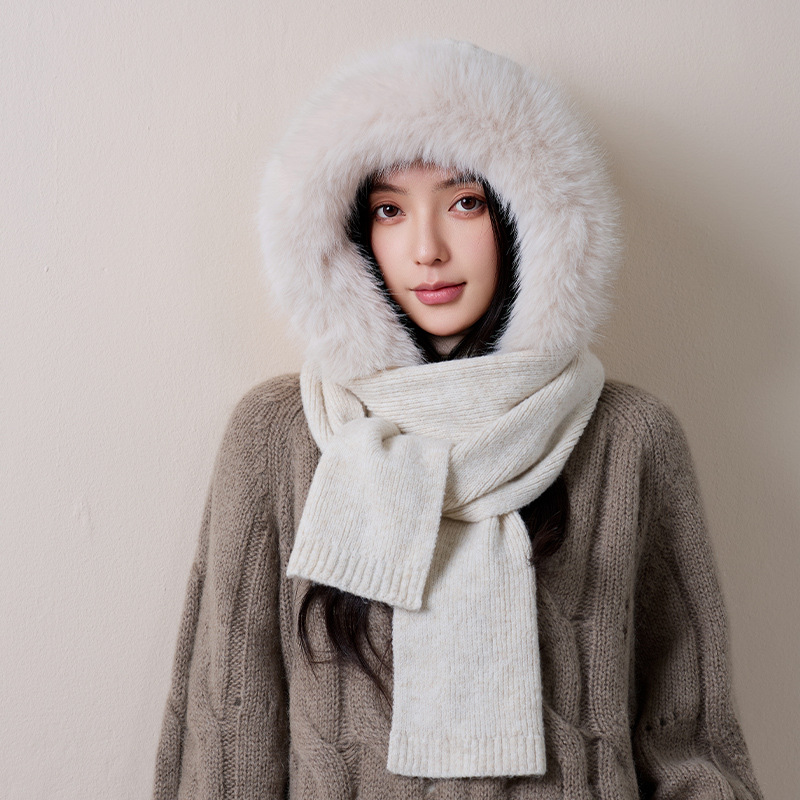 Women's set of hat and scarf, lined