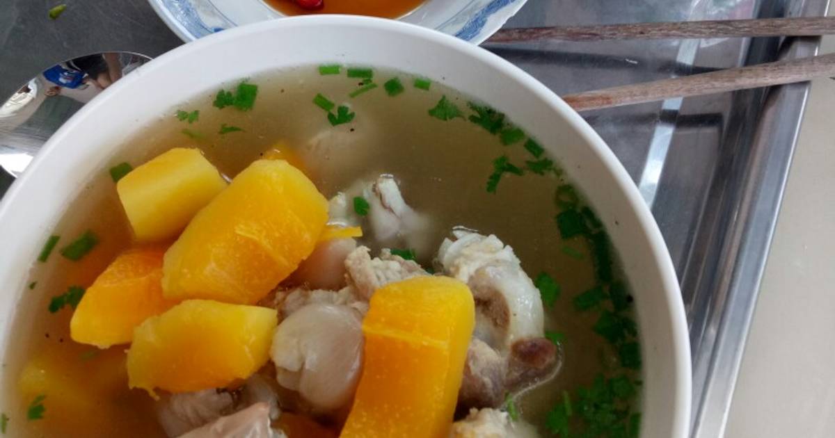 Giò con lợn hầm đu đủ sau nhà tự mọc ngọt lịm