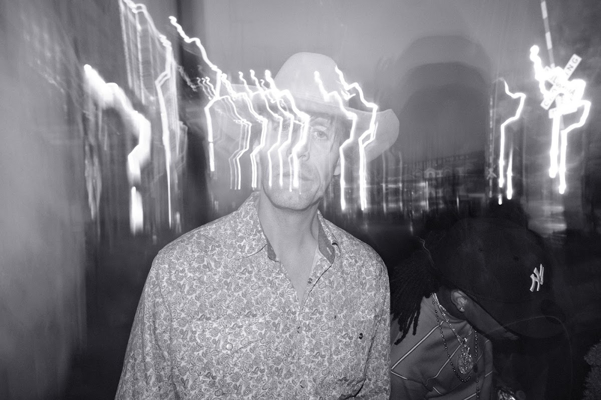 @tlau.photos_thelostandunfounds_2026-03-14_austin_last_night_noir_053