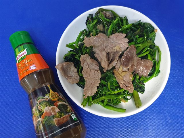 Bò Xào Rau Muống Xanh