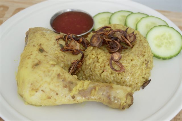 Cơm Gà Cà Ri Thái Lan