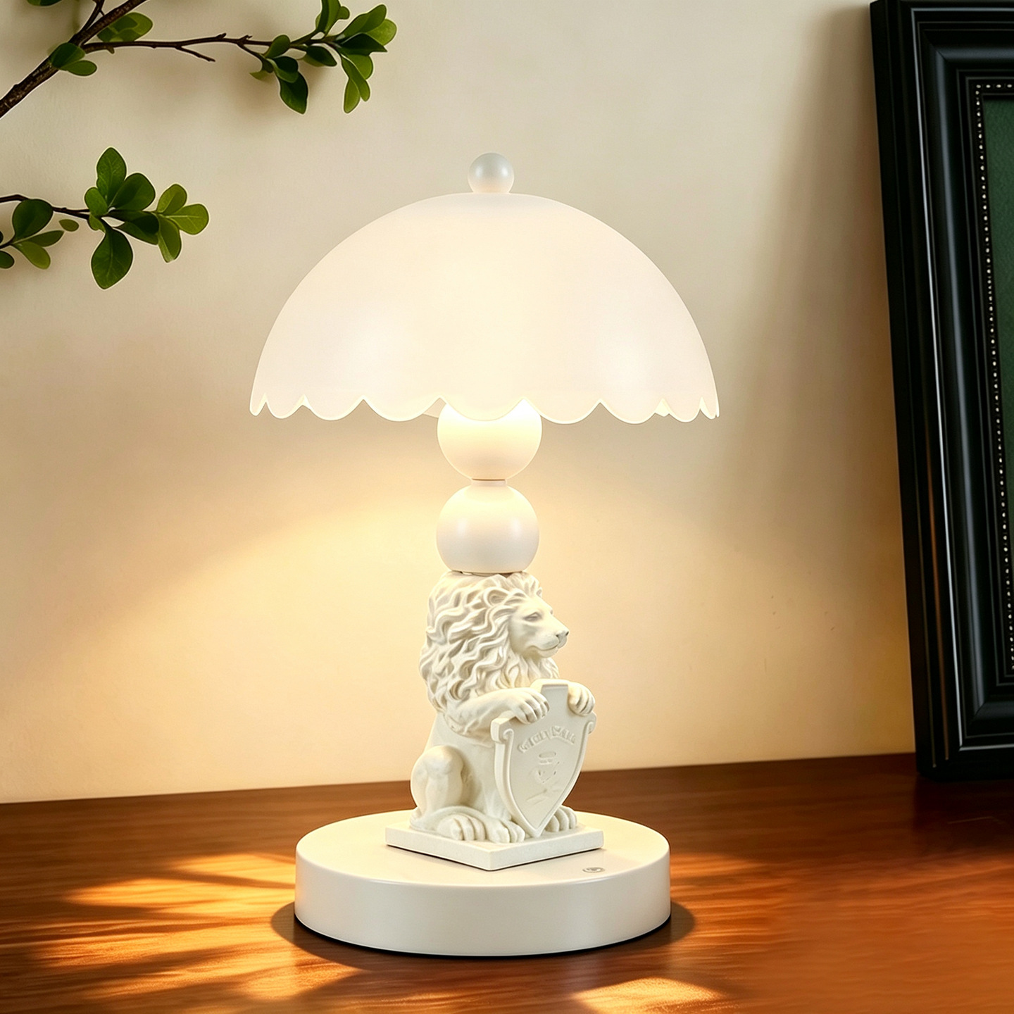 White lion table lamp in European style