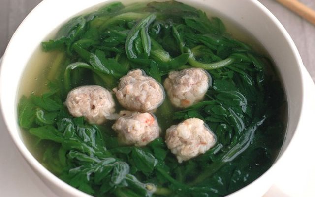 Canh Cải Cúc Nấu Thịt