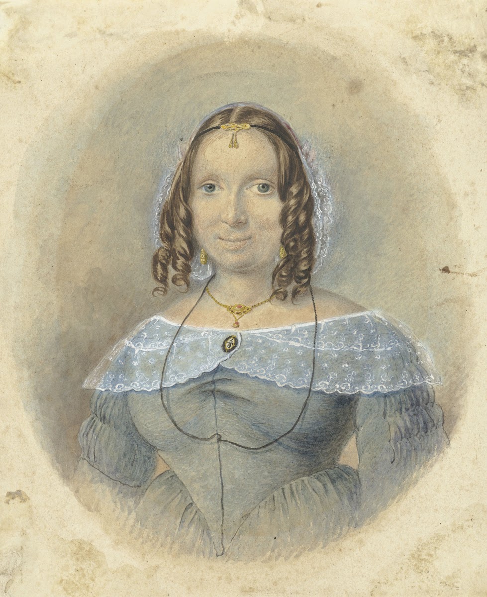 Vrouw in een blauwe japon met een kanten schouderkraag 1782   1849