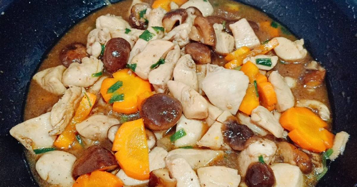 Philê gà xào nấm đông cô