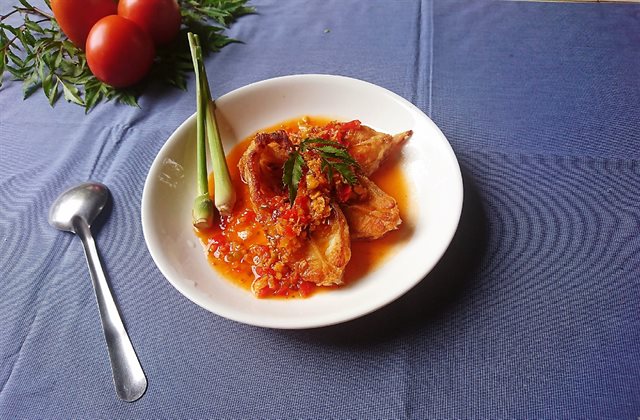 Cá Diêu Hồng Sốt Thái