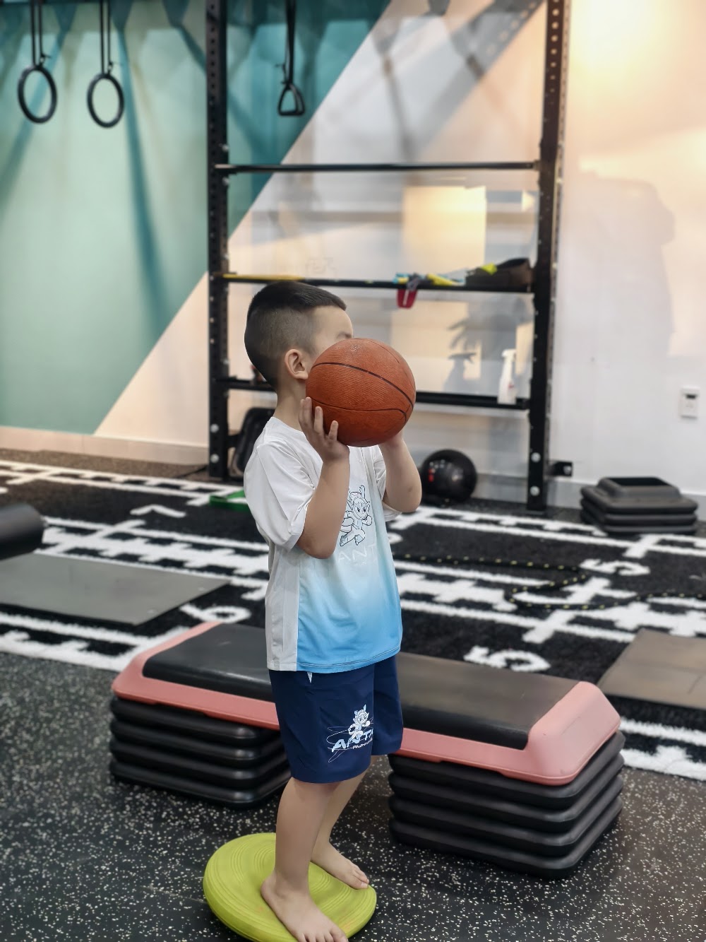 StrongFit Kid Fitness - Gym va Pilates cho tre 8-18 tuoi