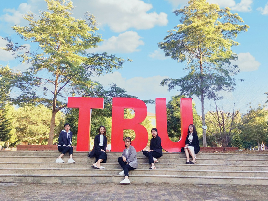Thư của Giáo sinh thực tập Trường Đại học Sư phạm Hà Nội gửi tới các thầy cô Trường Đại học Tây Bắc