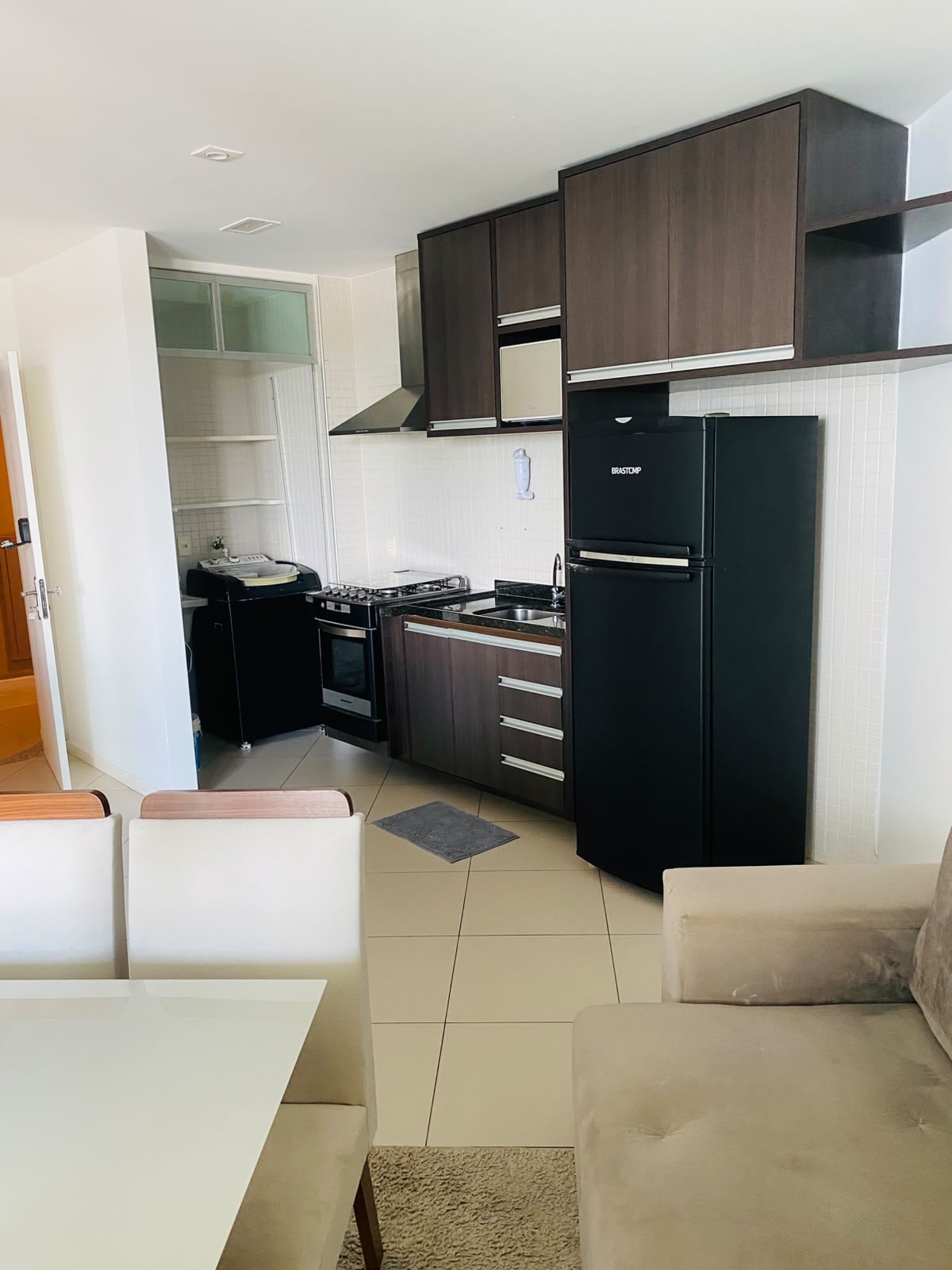 Apartamento, Caminho das Árvores