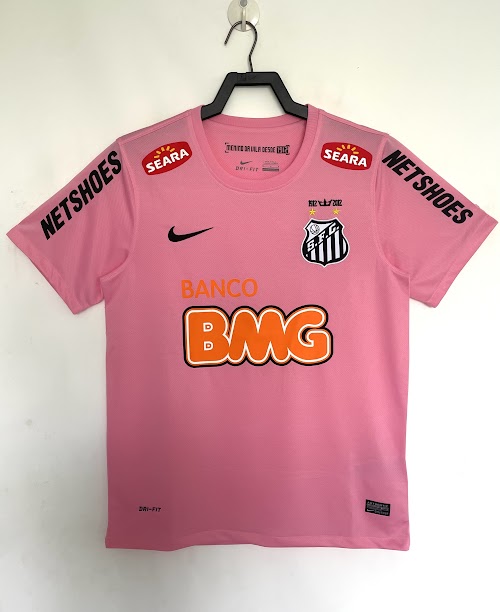 Equipación rosa del Santos 2012-13.jpeg
