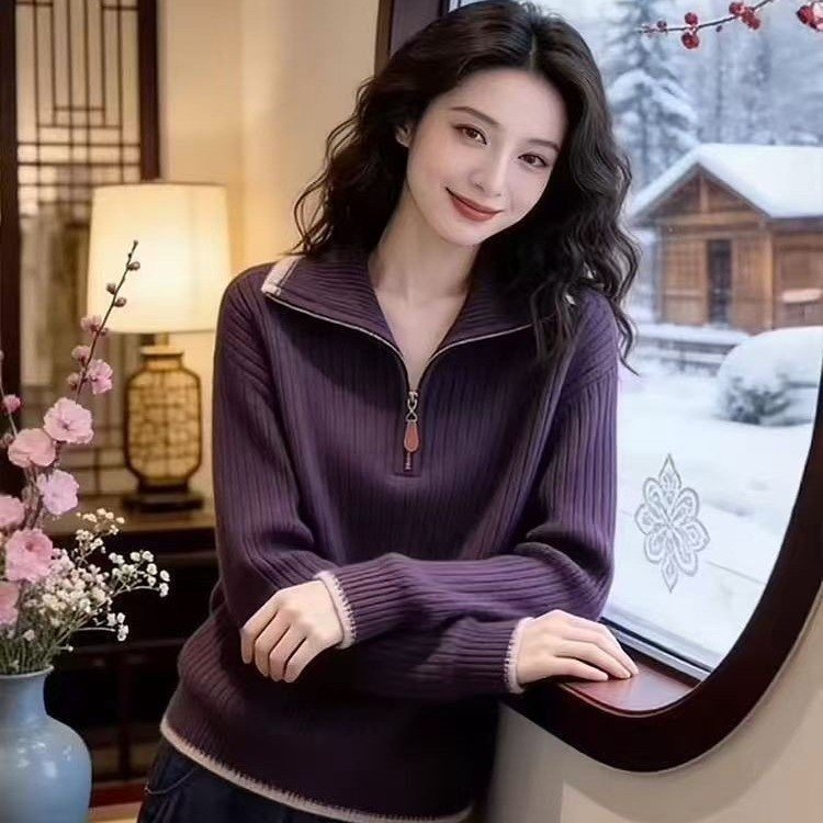 Fashionable knit pullover with stand-up collar