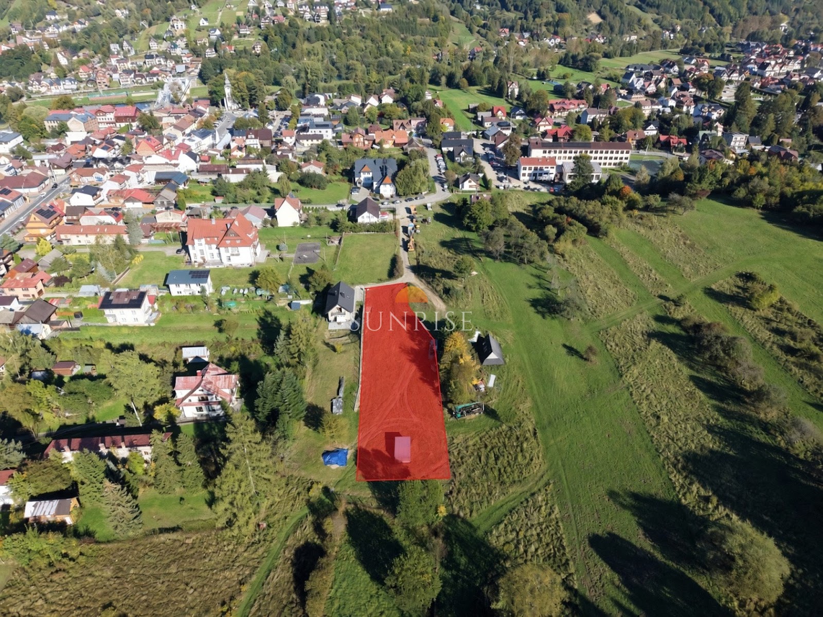 Działka 1835 m² w centrum Krościenka nad Dunajcem — zdjęcie główne