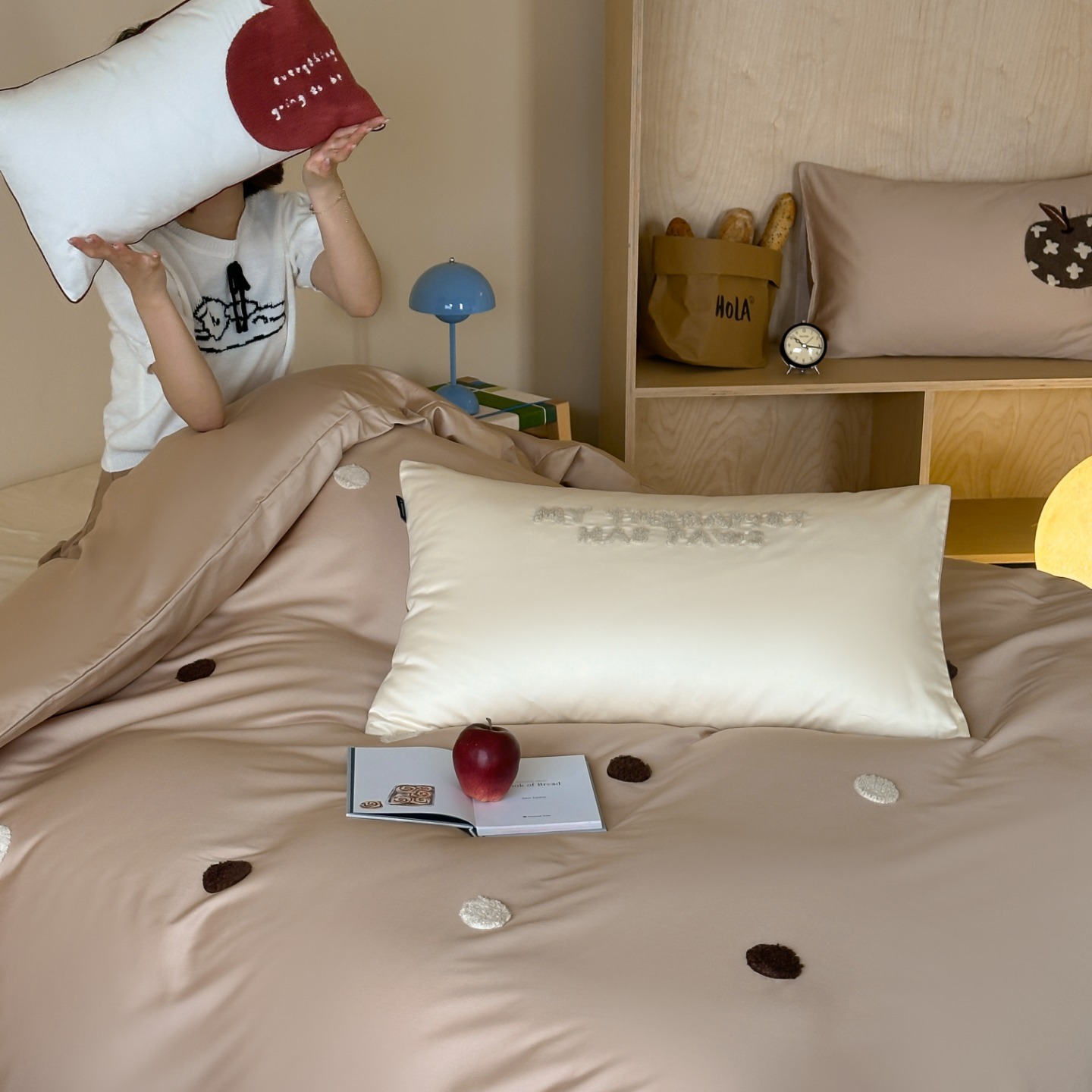 100s Long Staple Cotton Bedding Set with Towel Embroidery