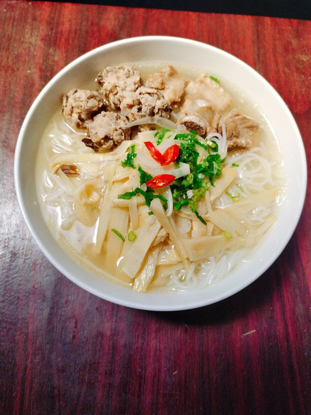 Bún Măng Sườn