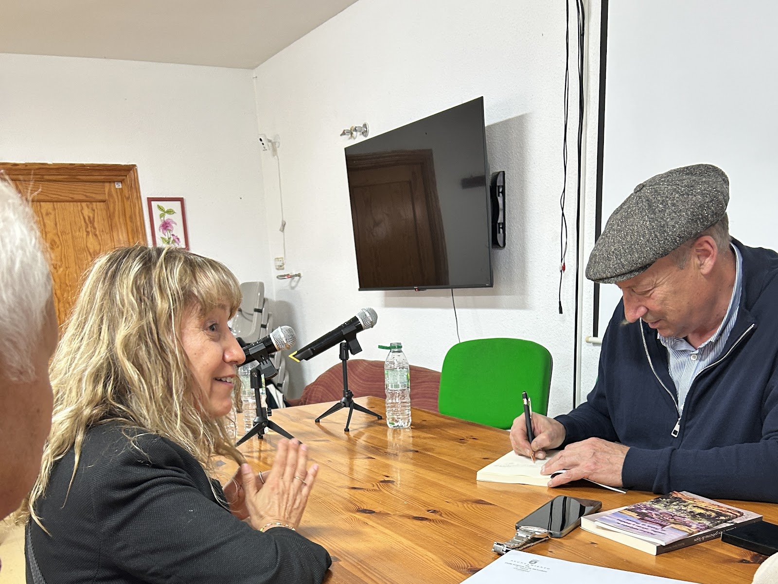 Presentación literaria de 'Cuando Dios gobierna de lejos' en Tórtola