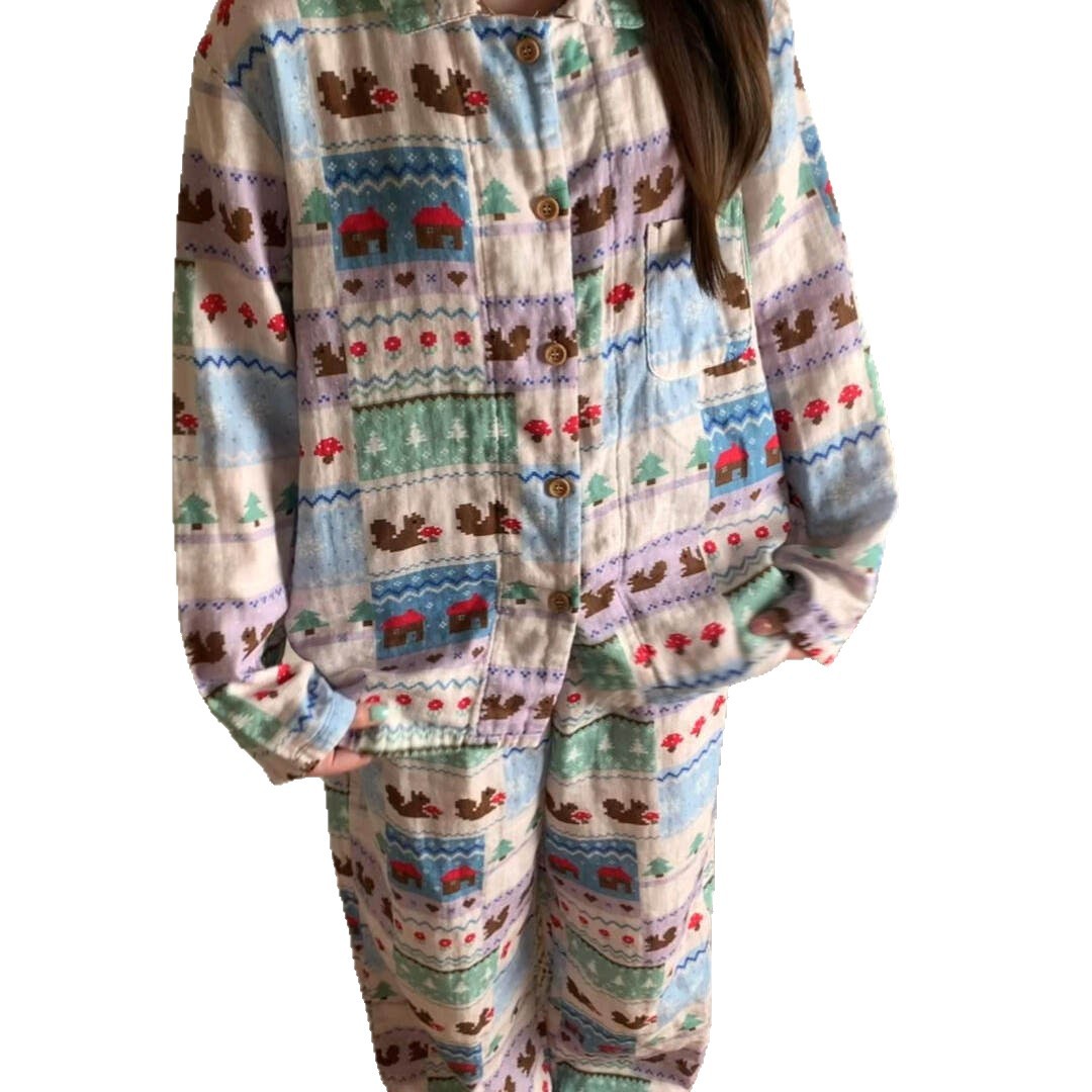 Women’s pajama set, long-sleeved, with cabin print