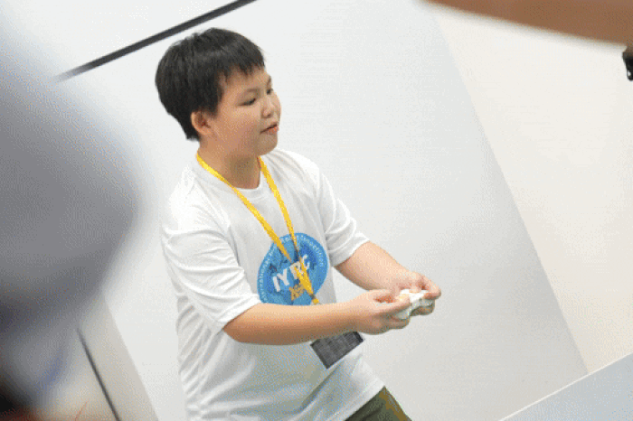 Những màn tranh tài hấp dẫn tại cuộc thi Vô địch Quốc gia STEM, AI và Robotics - Báo Tiền Phong