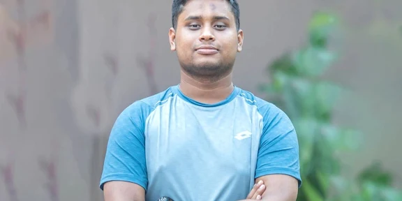 দুর্নীতি ইস্যুতে মধ্যরাতে হাসনাত আবদুল্লাহর বিস্ফোরক বার্তা