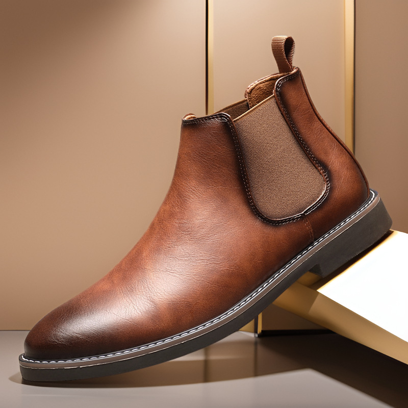 Men's Chelsea boots in British vintage style