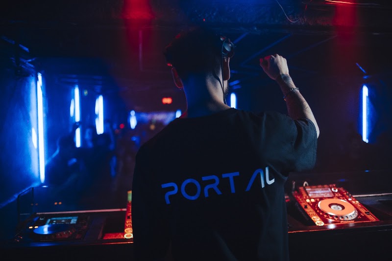 PORTAL 001 en Emile Club — foto 6