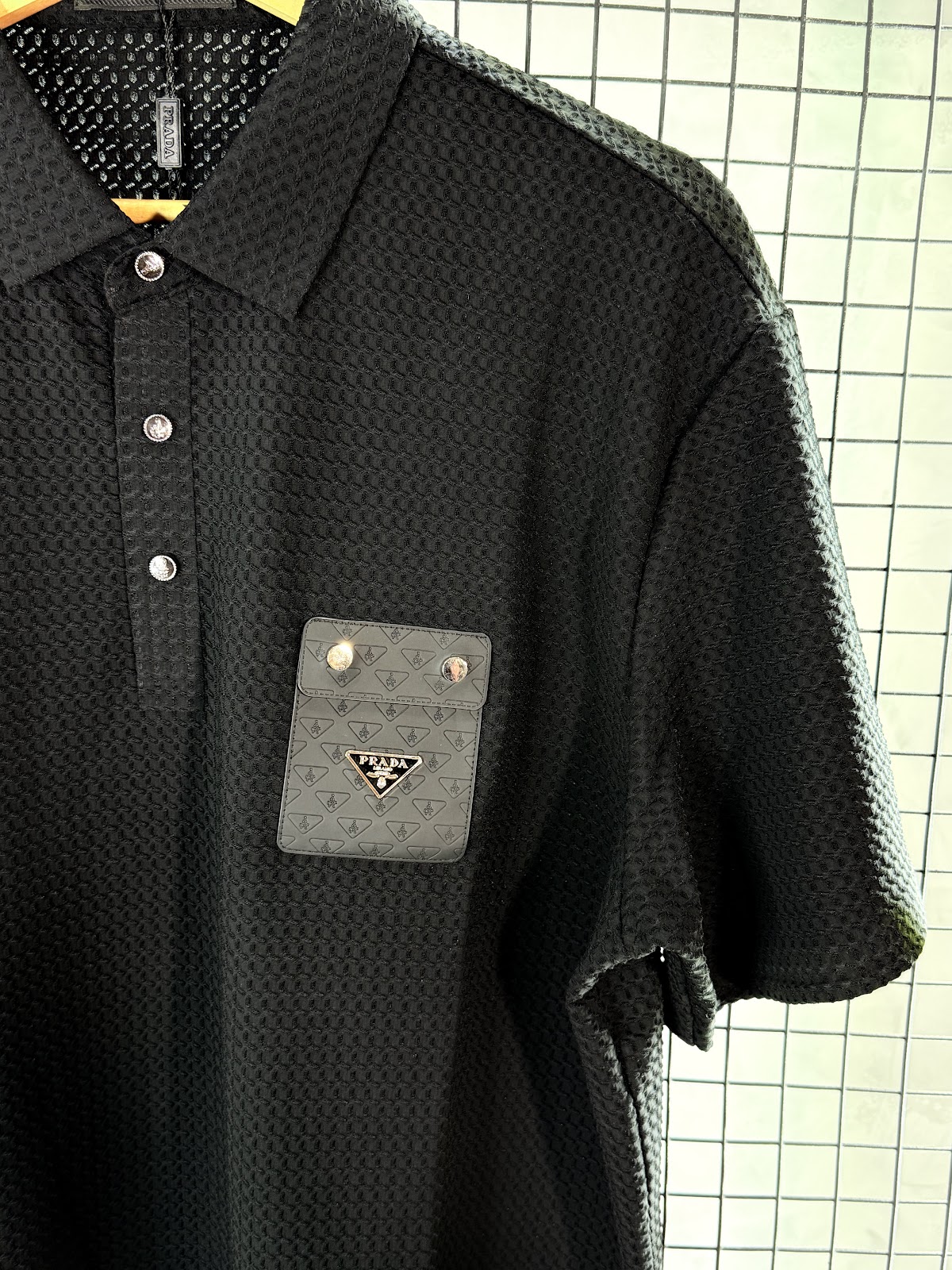 Camisa_Polo_Prada(Preta) - 1