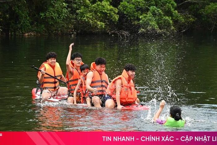 Theo dòng người 'trốn nóng' về miền rừng Phú Lâm - Báo Hà Tĩnh