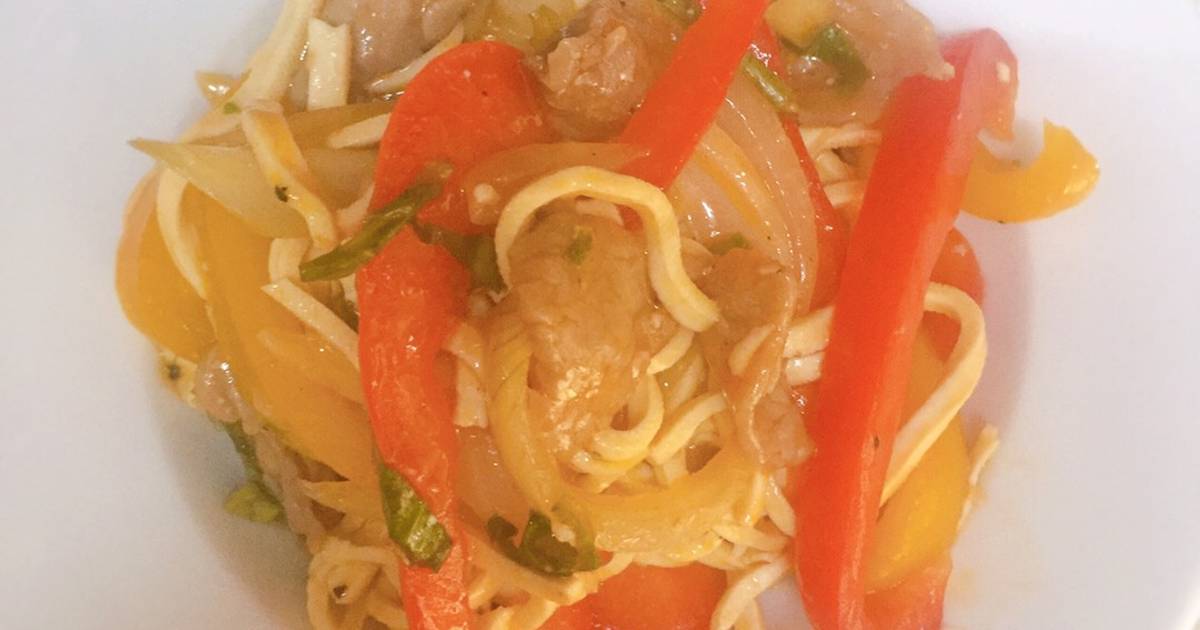 Mỳ đậu hũ xào ngũ sắc