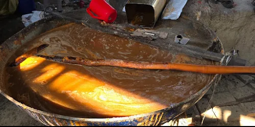 মিঠাপুকুরে ভেজাল গুড় কারখানায় অভিযান, একজনকে জেল ও ৩ লাখ টাকা জরিমানা