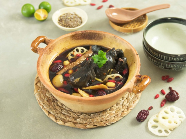 Gà ÁC TiềM ThuốC BắC