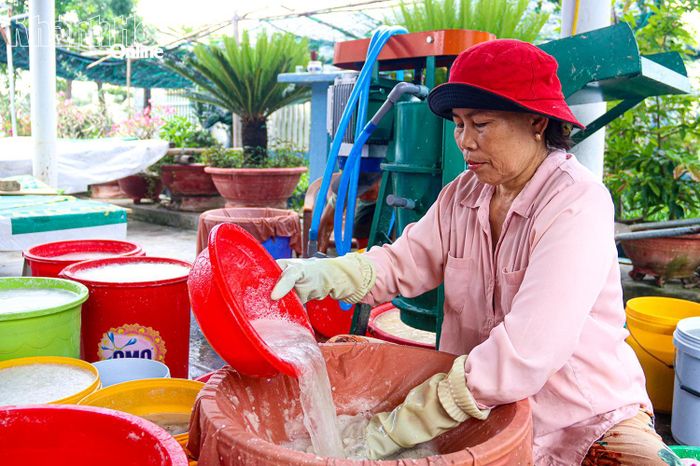 Giữ hồn quê qua nghề làm bột khoai hạ - Báo Khánh Hòa