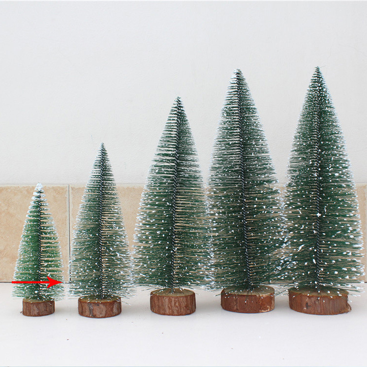 Mini Christmas tree with pine needle look