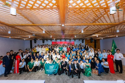 BinhPhoto-5037.jpg