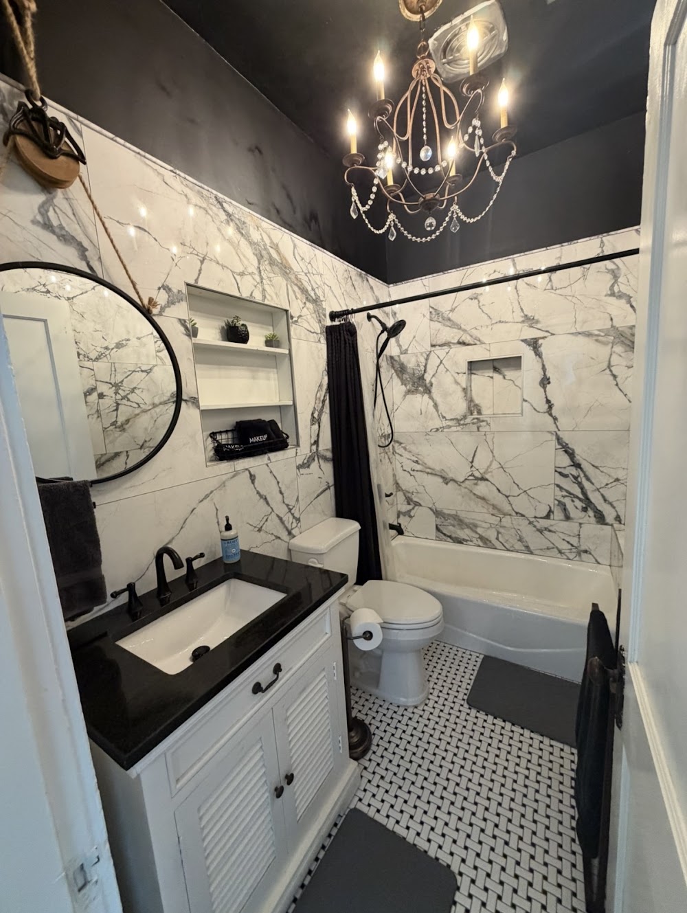 The Azalea — Bathroom